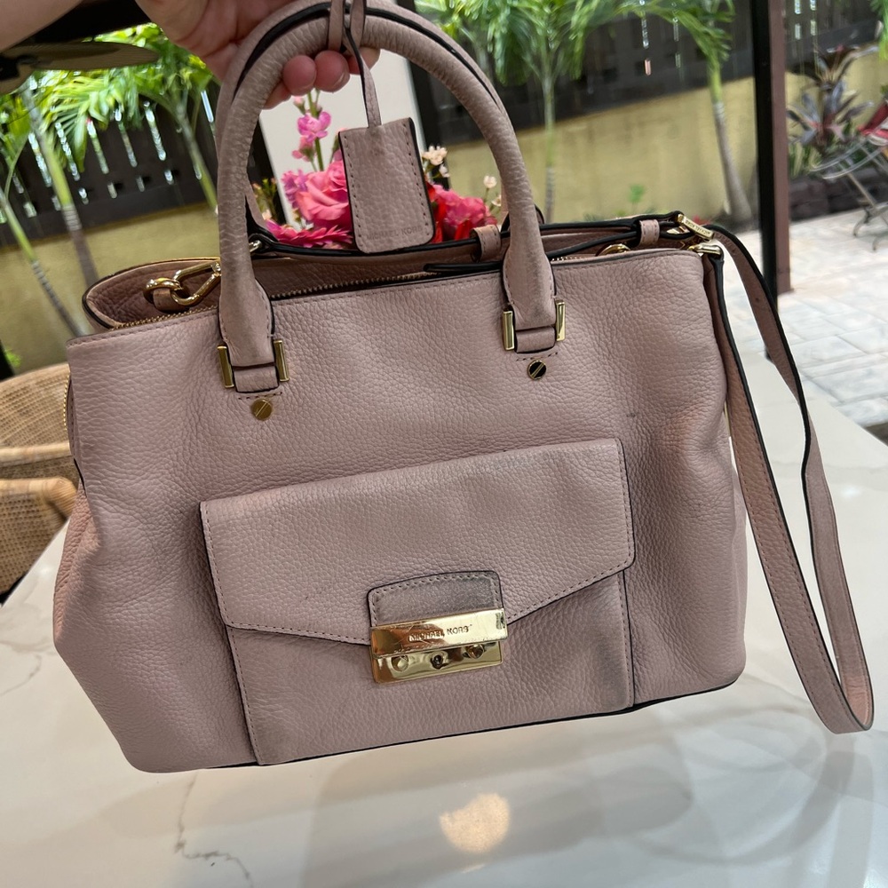 Michael Kors Womens “Haley” pink Handbag